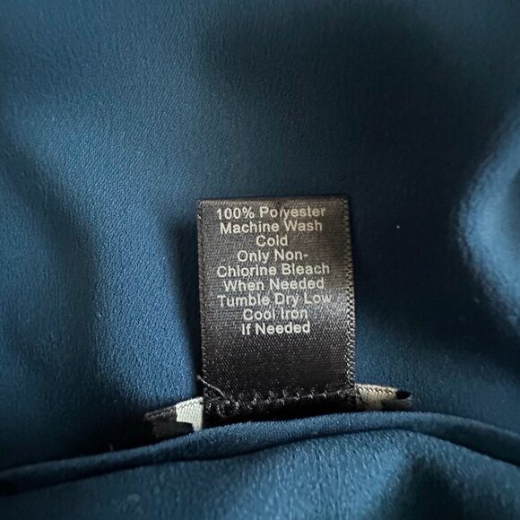 Ann Taylor Women's S Blue Modest Long Sleeves V-Neck Pull Over Blouse/Shirt Top - Picture 13 of 13